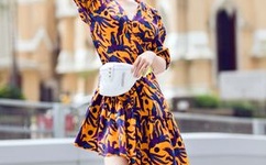 车里 日得披头散发